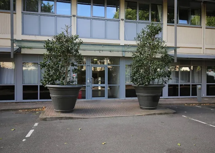 Modern Oxford Apartment - Sleeps 4